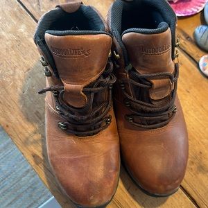 Men’s leather hiking / work boots, size 11, runs a little big; waterproof